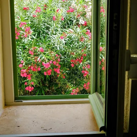 Apartmán Tdr - Fabulous - 5 Stars Terrace - 4pax Old Town