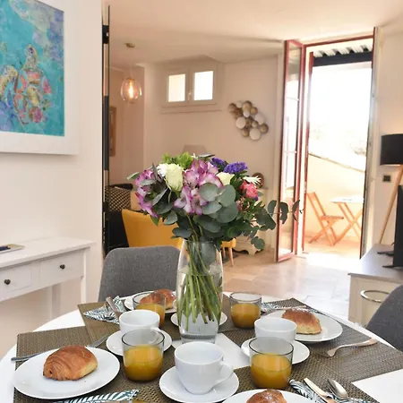 Tdr - Fabulous - 5 Stars Terrace - 4pax Old Town Apartment *